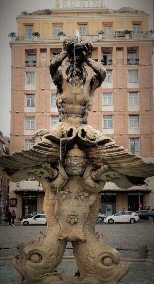 Fontana del Tritone, fundacja papieża Urbana VIII, Gian Lorenzo Bernini, Piazza Barberini