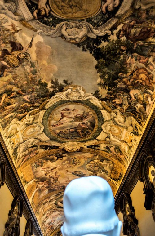 Galleria Serliana, vault with frescoes by Pietro da Cortona, Palazzo Pamphilj