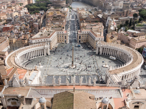 St. Peter’s Square (Piazza di San Pietro), design by Gian Lorenzo Bernini