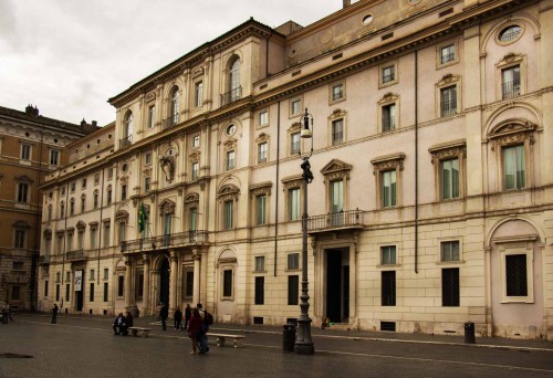 Fasada Palazzo Pamphilj na Piazza Navona - siedziba Olimpii Maidalchini