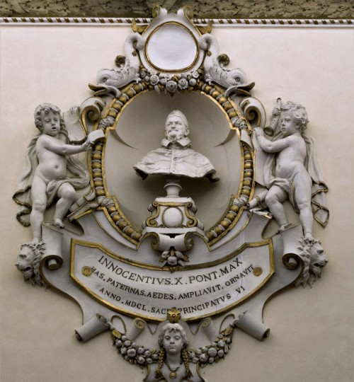 Palazzo Pamphilj, wall decoration of one of the palace rooms commemorating a great member of the family – Pope Innocent X