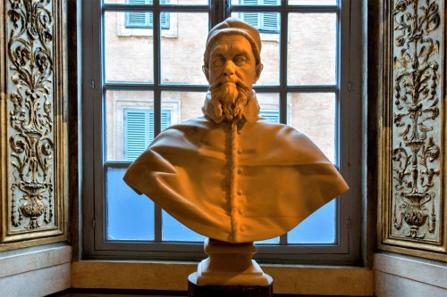 Bust of Pope Innocent X, Palazzo Pamphilj, Galleria Serliana