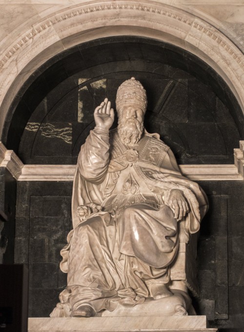 Clement VII – tombstone of the pope in the apse of the Basilica of Santa Maria sopra Minerva