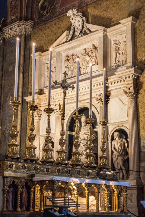 Tombstone of Pope Clement VII in the apse of the Basilica of Santa Maria sopra Minerva