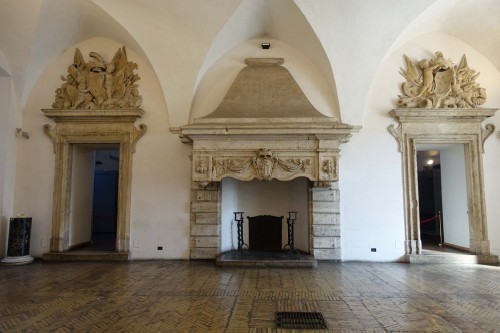 Castle of the Holy Angel, Altieri family coat of arms in the lintels