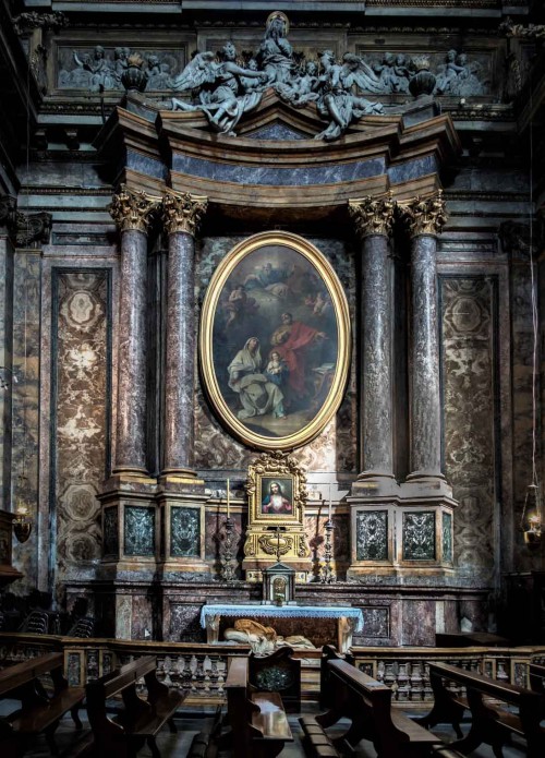 Basilica of Sant'Andrea delle Fratte, Chapel of St. Anna with a painting of G. Battoni and a lying statue of St. Anna