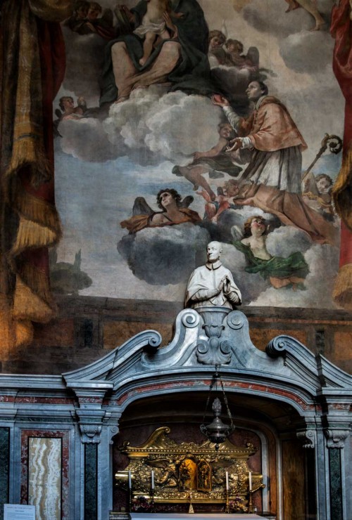 Basilica of San Carlo al Corso, church ambulatory, reliquary with the heart of St. Charles Borromeo