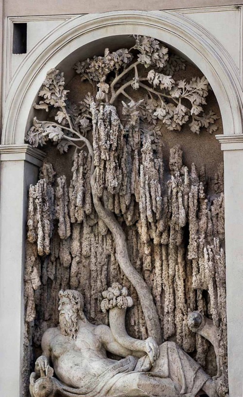 One of the fountains – at the façade of the Church of San Carlo alle Quattro Fontane