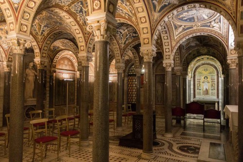 Basilica of Santa Cecilia, ancient balneum – the site of the legendary torture of St. Cecilia (church underground)