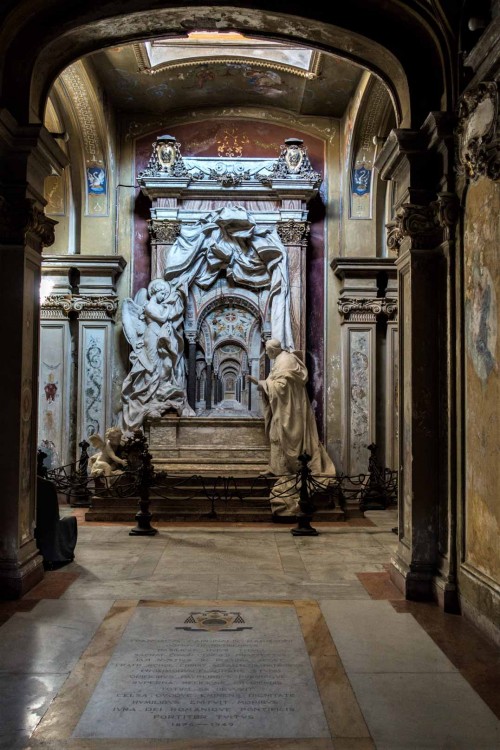 Basilica of Santa Cecilia, chapel with the tombstone of Cardinal Mariano Rampolli del Tindaro