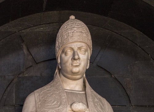 Statue of Pope Leo X, Church of Santa Maria sopra Minerva