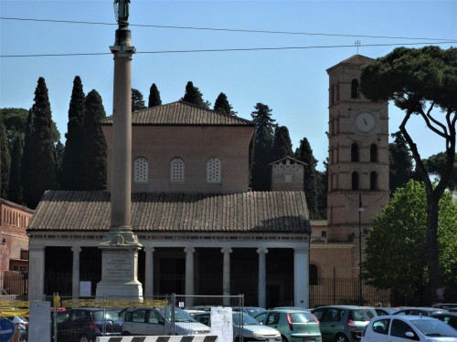 Basilica of San Lorenzo fuori le mura, column with the statue of St. Lawrence