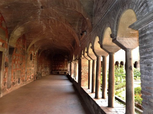 Basilica San Lorenzo fuori le mura, cloisters