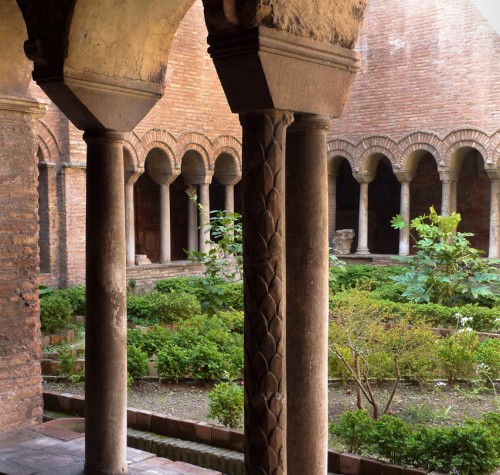 Basilica of San Lorenzo fuori le mura, cloisters