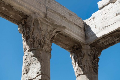 Church of San Lorenzo in Miranda, remains of Corinthian columns and ambulatory architrave in the Temple of Antoninus Pius and Faustina