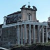 San Lorenzo in Miranda od strony Forum Romanum