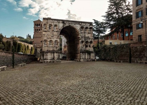 Arch of Janus, Church of San Giorgio in Velabro in the background