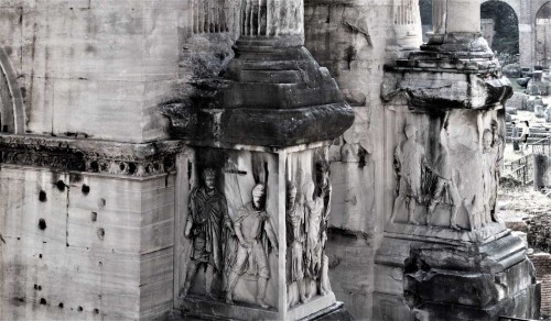 Base of the triumphant arch of Septimius Severus, figures of prisoners of war