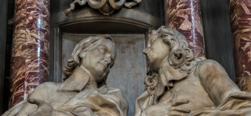 Church of Santissimi Nomi di Gesù e Maria, funerary figures of Ercole and Luigi Bolognetti, Francesco Aprile