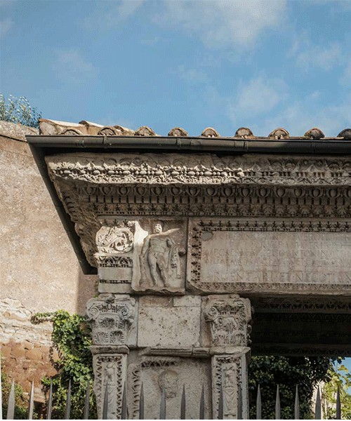 Arch of the Silversmiths (Arco degli Argentari), entablature with an inscription commemorating a foundation from Forum Boarium by bankers and merchants