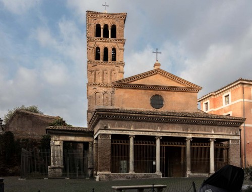 Łuk Srebrników (Arco degli Argentari) i kościół San Giorgio in Velabro