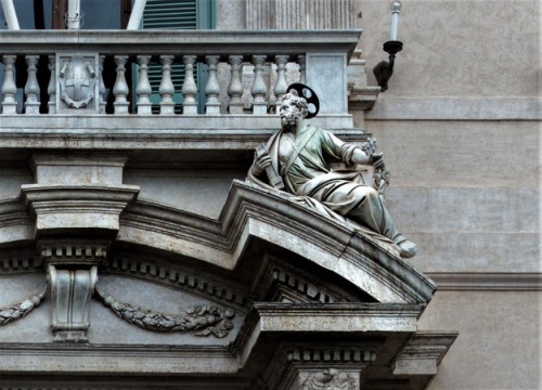 Stefano Maderno, enterance portal with statue of St. Peter, Palazzo del Quirinale