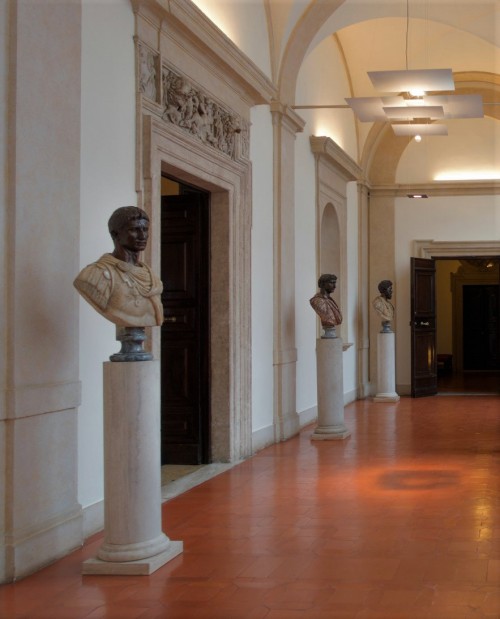 Palazzo Pamphilj, gallery with the busts of Roma emperors in the enterance to piano nobile