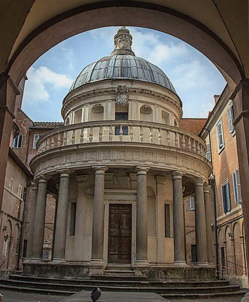 Donato Bramante, Chapel of the Martyrdom of St. Peter (Tempietto), in the courtyard of the Church of San Pietro in Montorio