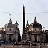 Santa Maria dei Miracoli (po prawej) i Santa Maria di Montesanto (po lewej), Piazza del Popolo