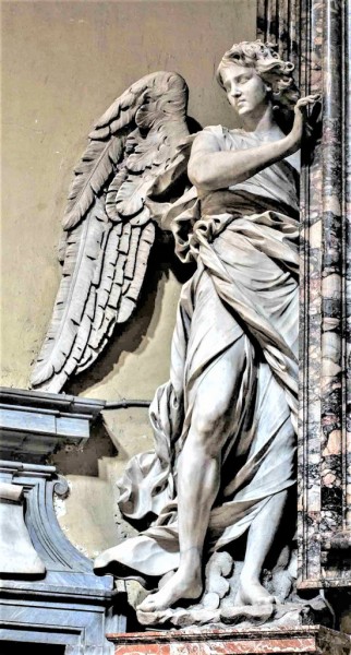 Church of Santa Maria del Popolo, figure of an angel supporting a painting – left transept