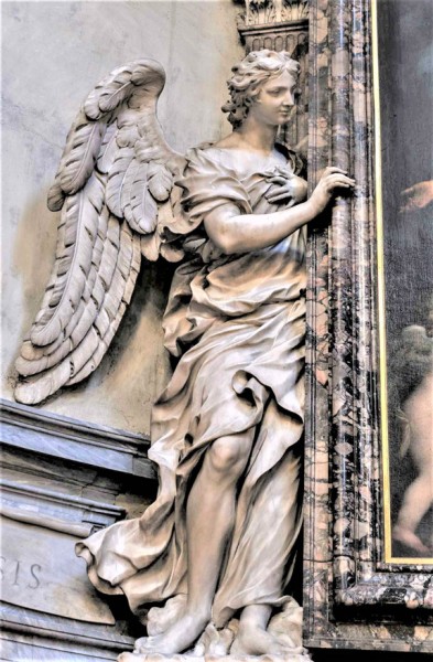 Basilica of Santa Maria del Popolo, angel supporting a painting – right transept