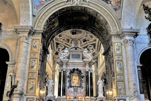 Basilica of Santa Maria del Popolo, main altar with the miraculous image of the Virgin Mary, XIII century