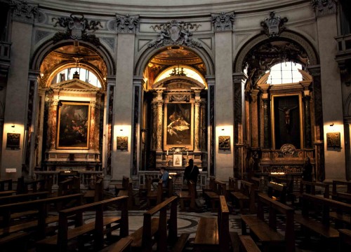 Santa Maria in Montesanto, view of the side chapels