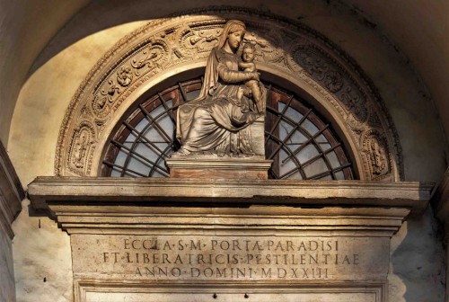 Church of Santa Maria Portae Paradisi, inscription and sculpture at the church enterance