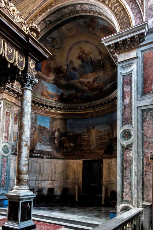 Basilica of San Nicola in Carcere, view of the apse