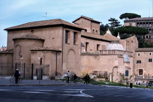 San Nicola in Cercere, widok od strony absydy