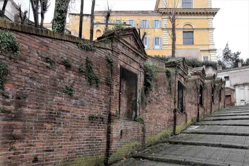 Stations of the Cross on a road leading to the Church of San Pietro in Montorio from via Garibaldi