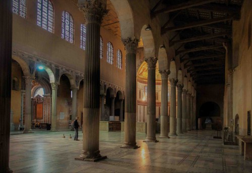 Basilica of Santa Sabin, interior