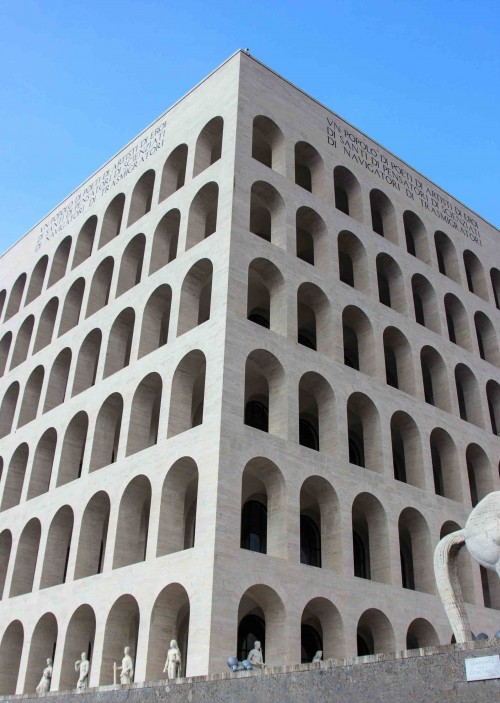 Palazzo della Civiltà Italiana w dzielnicy EUR