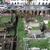 Antyczne świątynie na Largo di Torre Argentina, odsłonięte w czasach Mussoliniego