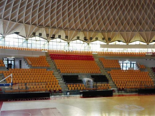 Palazzetto dello Sport, wnętrze, zdj. Wikipedia