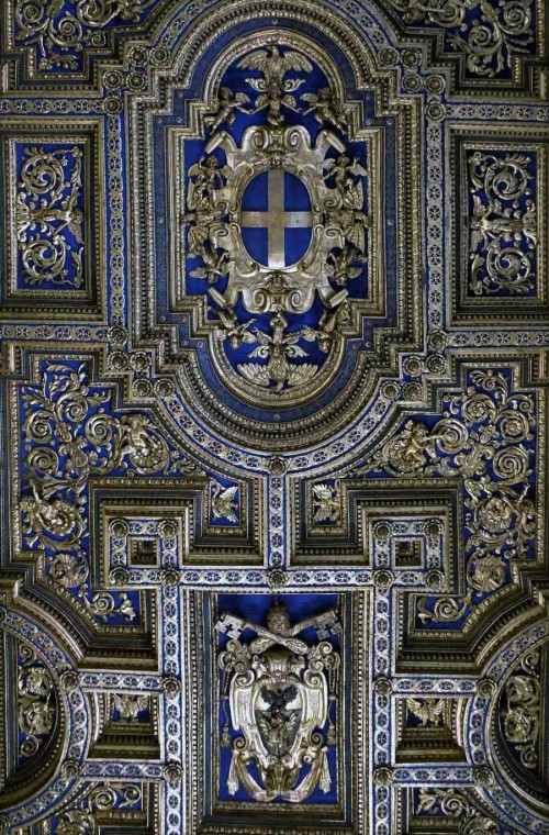 Sala Regia, coffer ceiling with the emblems of the Borghese family, Palazzo del Quirinale