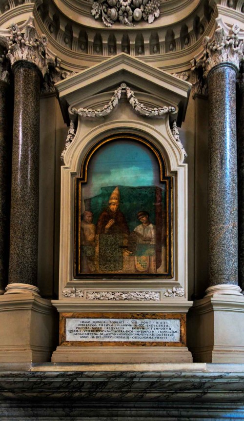 Altar with a fresco depicting Boniface VIII inaugurating the Jubilee Year, Basilica of San Giovanni in Laterano