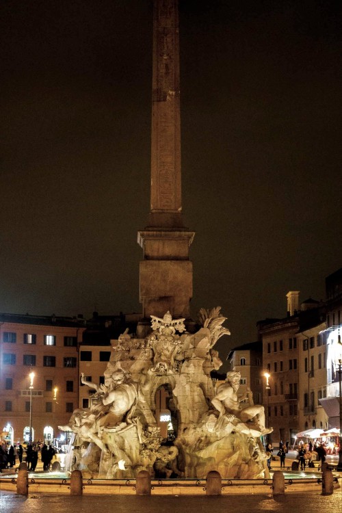 Piazza Navona, Fountain of  Four Rivers (Fontana dei Quattro Fiumi)