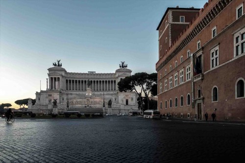 Piazza Venezia at dawn