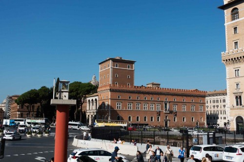 Piazza Venezia, Palazzo Venezia