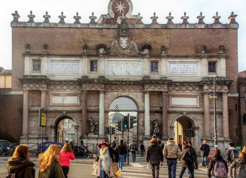 Porta del Popolo, view of the northern elevation