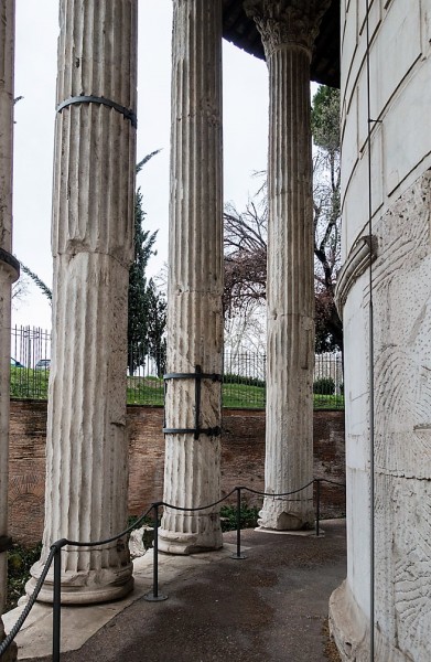 The Temple of Hercules, corinthian capitols of the columns surrounding the cell, fragment