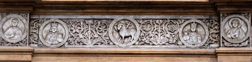 Basilica of Santa Pudenziana, floral decorations of the lintel