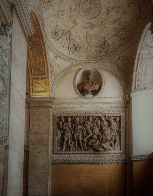 Palazzo Mattei di Giove, view of the staircase